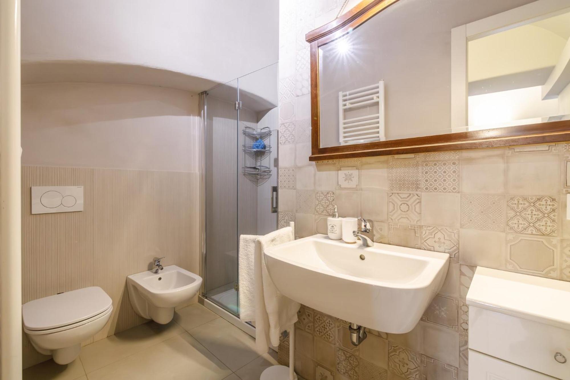 Porta Romana Elegant Apartments With Private Parking! Siena Exterior photo