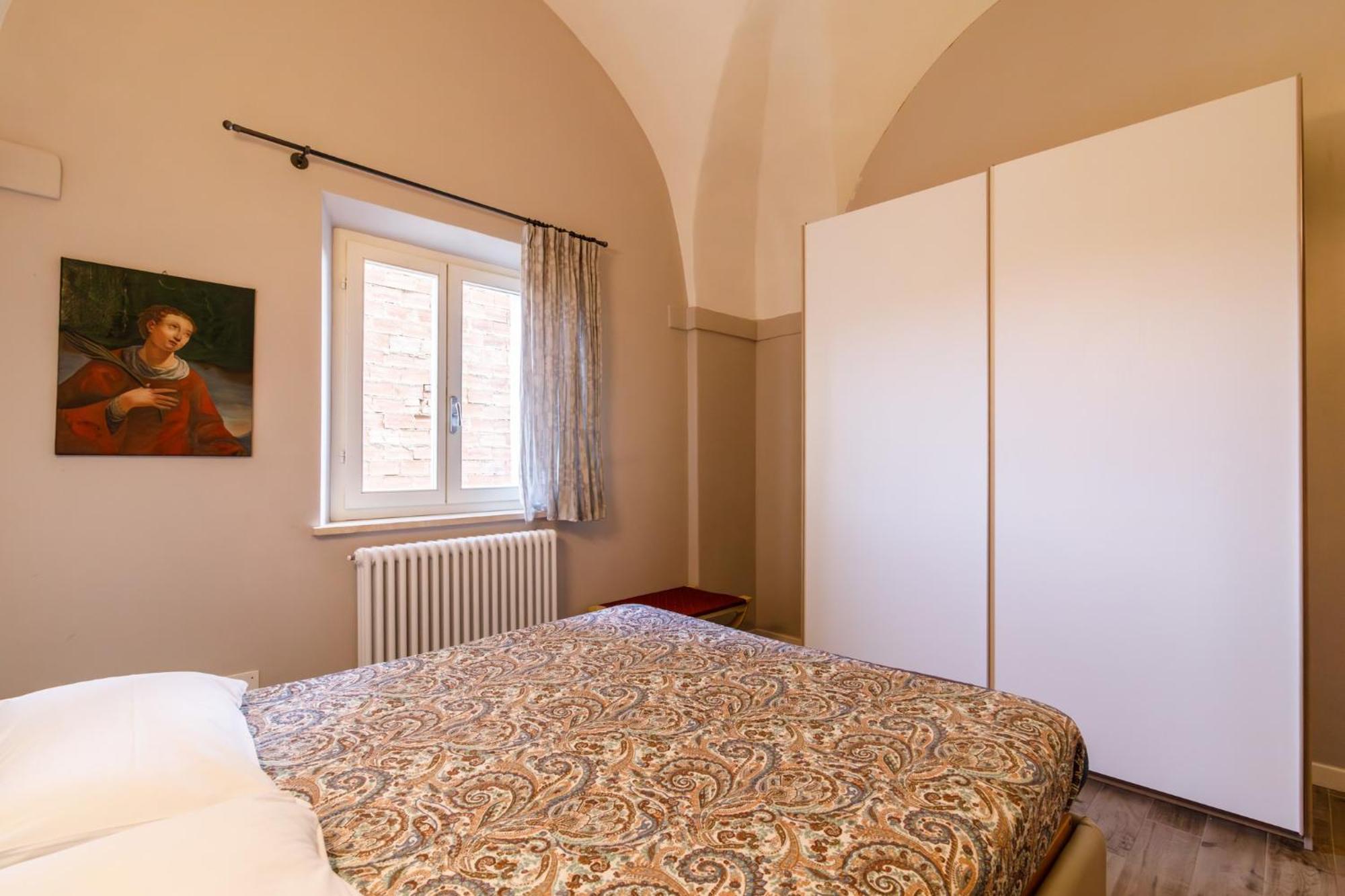 Porta Romana Elegant Apartments With Private Parking! Siena Exterior photo